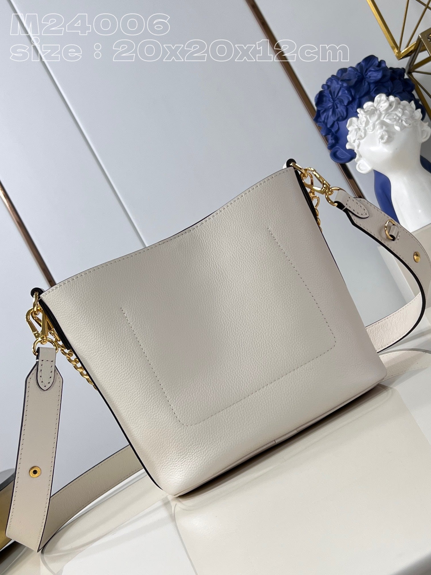 Louis Vuitton Lock and Walk Shoulder Bag White M24006, 20 x 20.5 x 12 CM