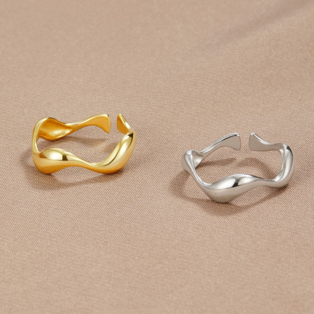 18K Gold Wave Ring