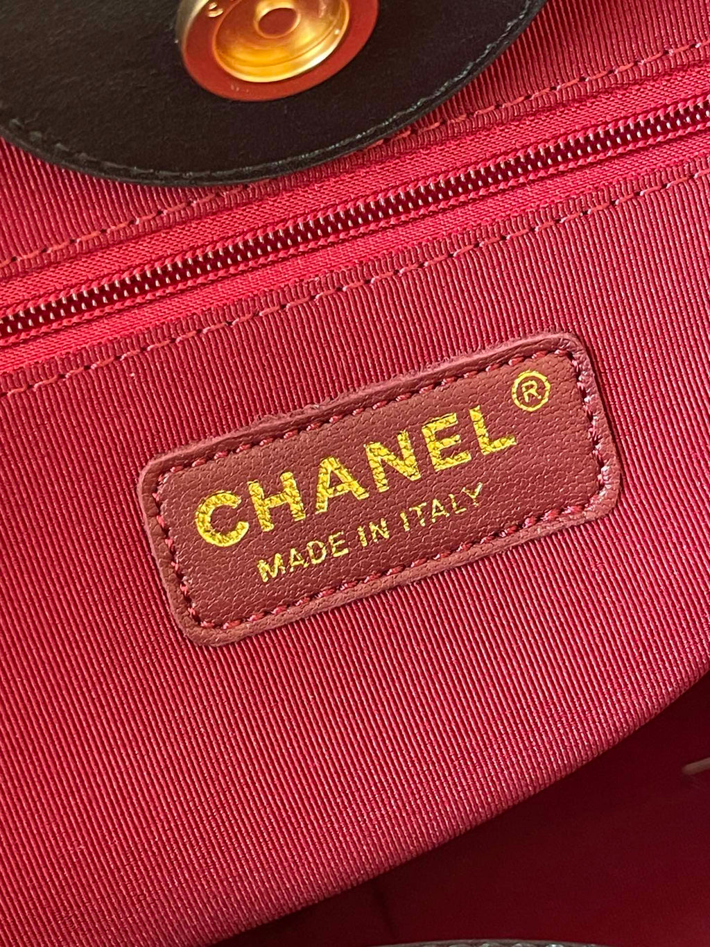 Chanel Bag Black 24×32×17cm