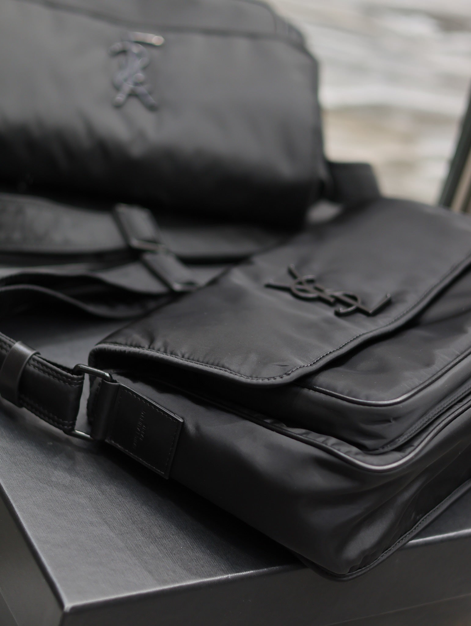 Saint Laurent Niki Camera Shoulder Bag 28×20×8.5cm