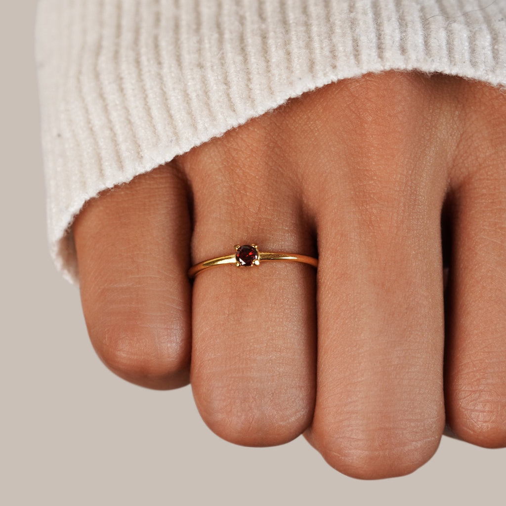 January Birthstone 18K Gold Ring
